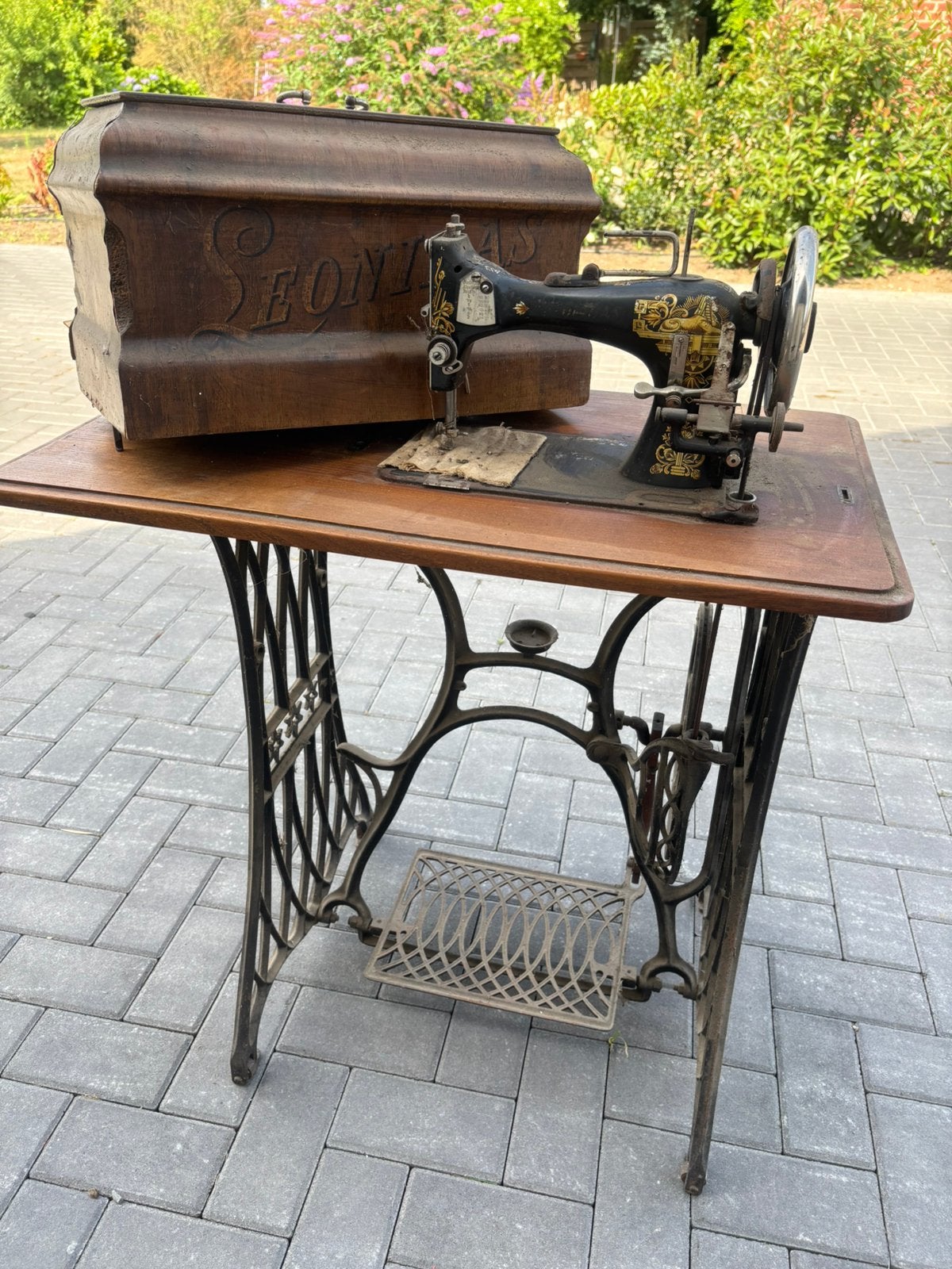 Antieke trap naaimachine, Antiek en Kunst, Antiek | Naaimachines, Ophalen