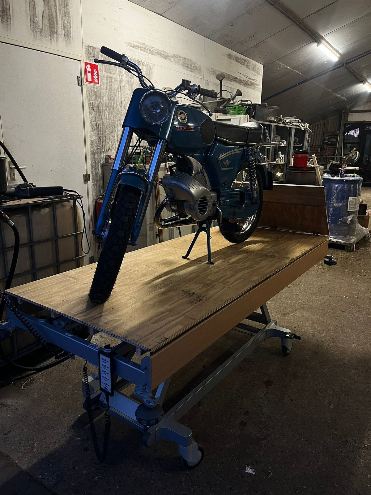 Te koop heftafel, Ophalen, Gebruikt