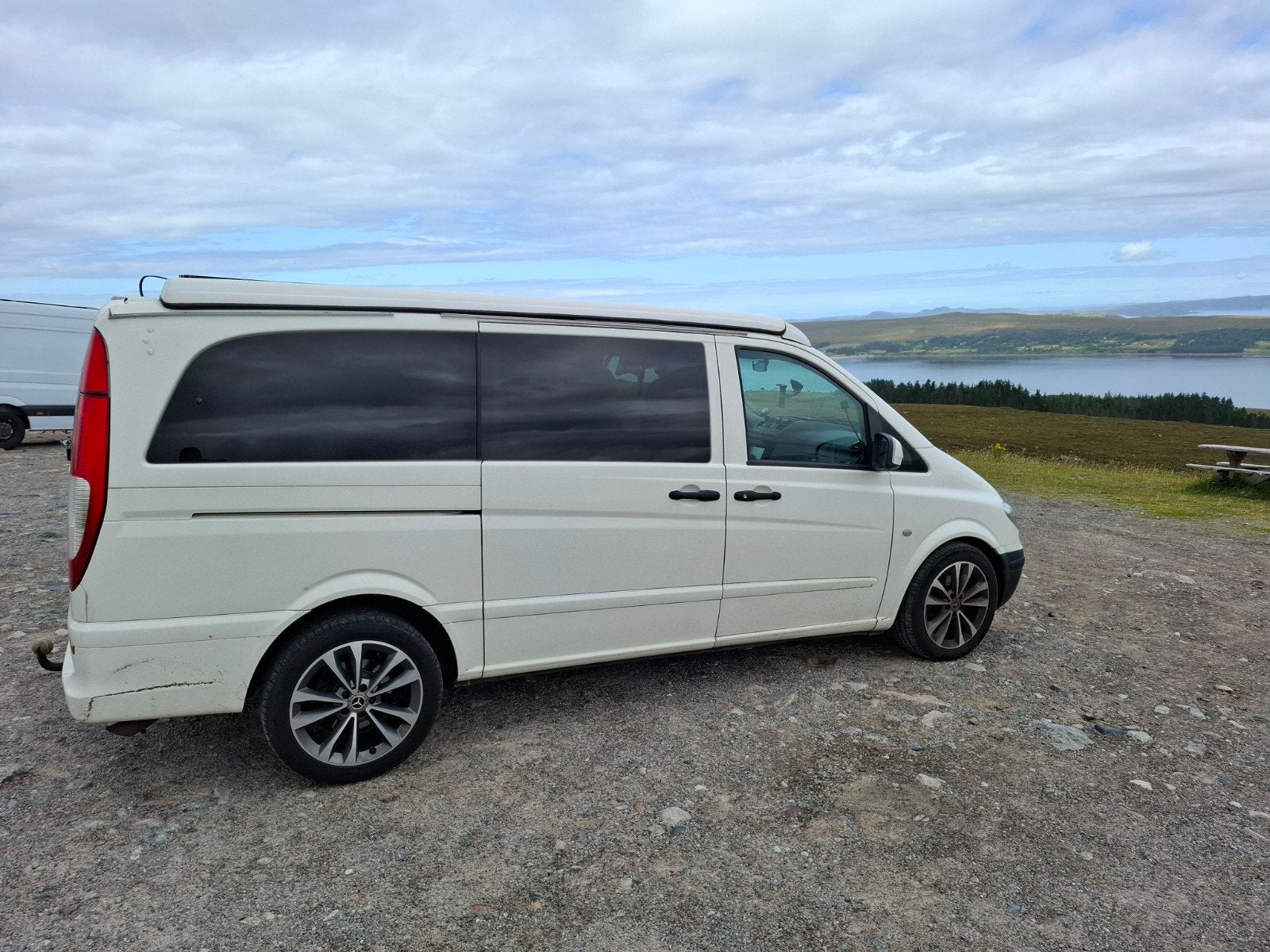 Mercedes Vito V6 Camperbus - Goed onderhouden, compleet!, Caravans en Kamperen, Mercedes-Benz, Diesel, Particulier, 4 tot 5 meter