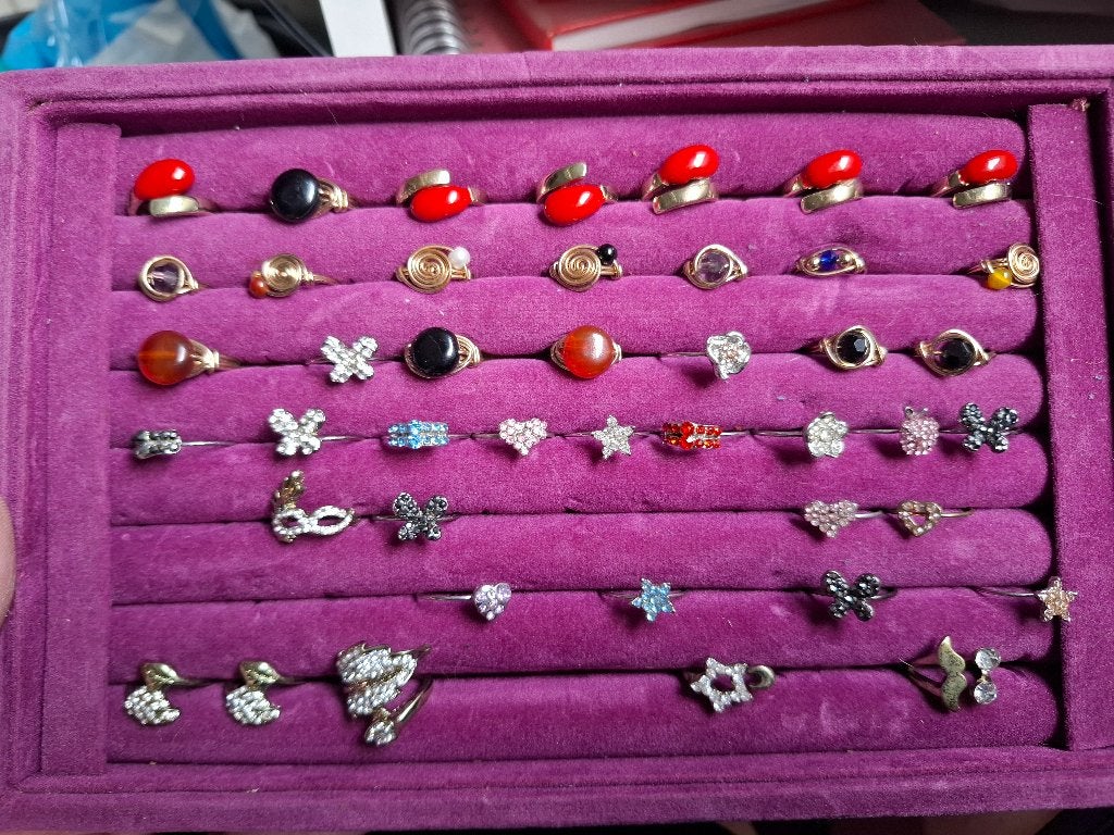PARTIJ kinderringen incusief display, Ophalen of Verzenden, Zo goed als nieuw, Overige kleuren, Overige materialen