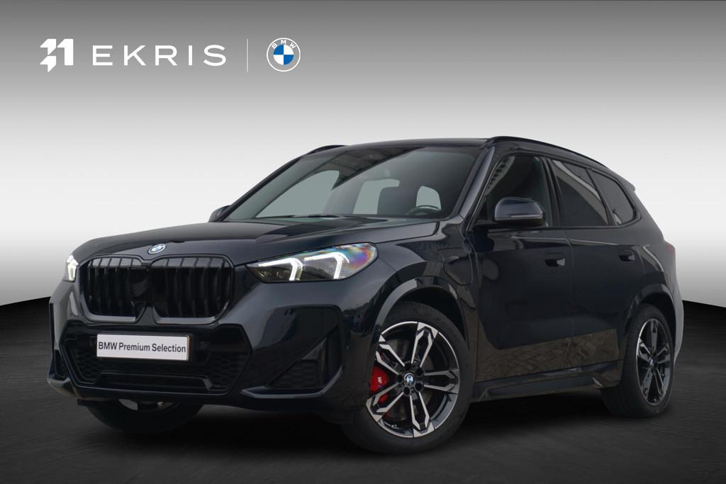 BMW X1 xDrive25e M Sportpakket Pro 19'' | Panoramadak | Trek, Stof, Blauw, Stuurwielverwarming, 105 min
