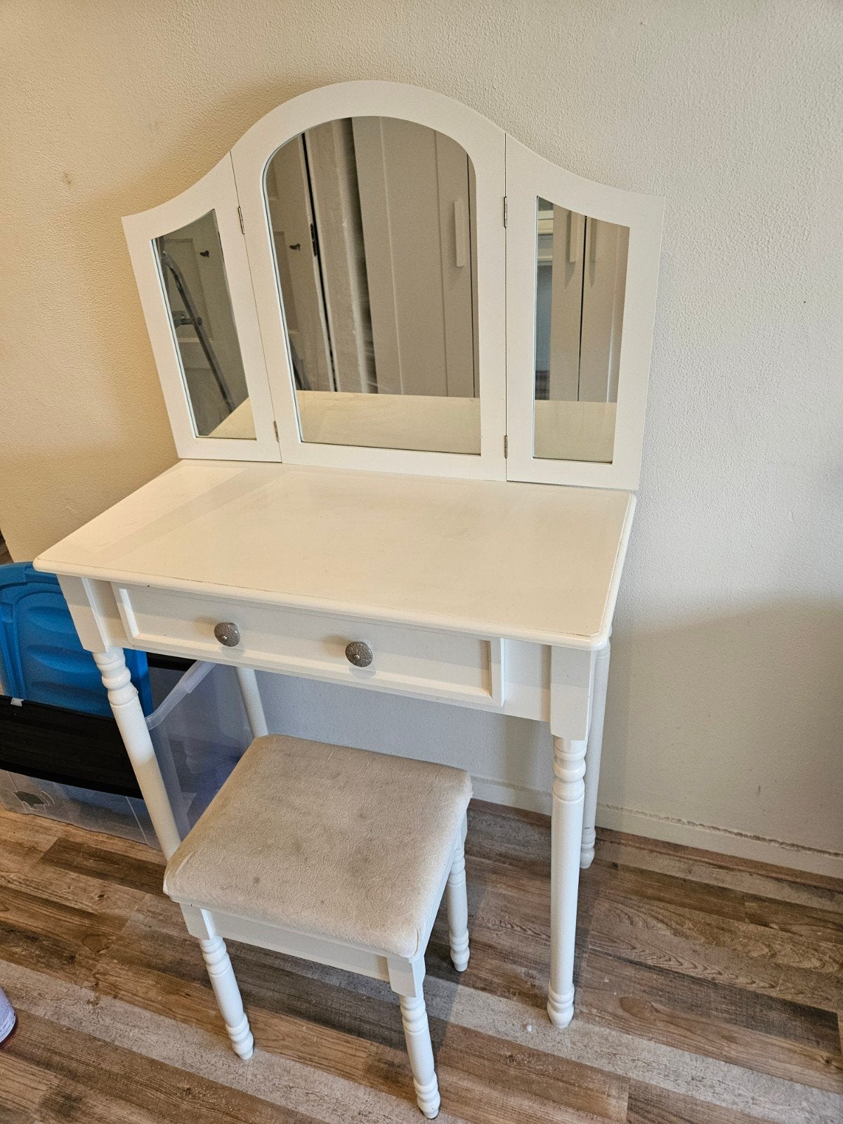 Kaptafel met krukje en drievoudige spiegel, Ophalen, 50 tot 100 cm, Minder dan 100 cm