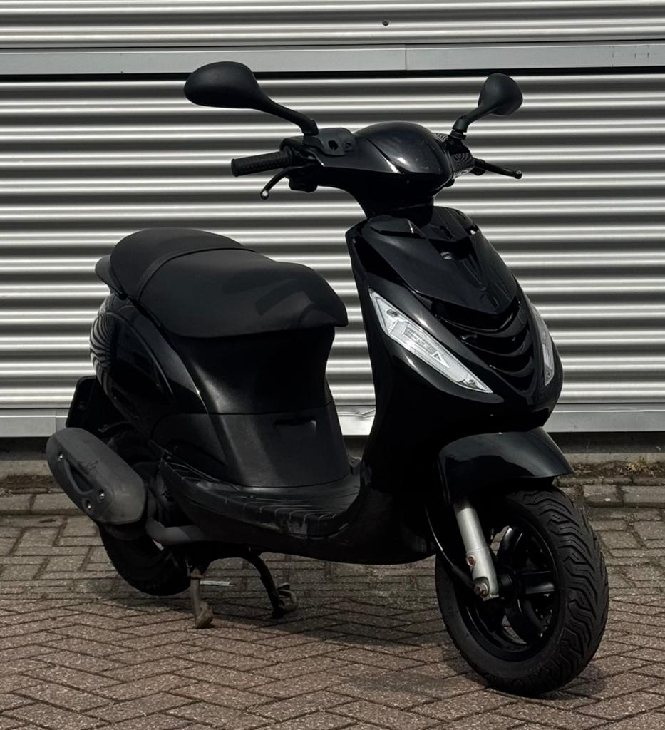 Piaggio Zip 45/KM 2021, Fietsen en Brommers, Scooters | Piaggio, Ophalen, Piaggio, Piaggio, Maximaal 45 km/u