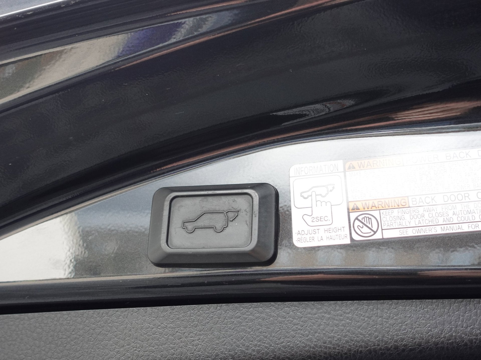 Foto 8 van Toyota RAV4 2.5 Hybrid Black Edition (Navi/Carplay,Camera,Cr