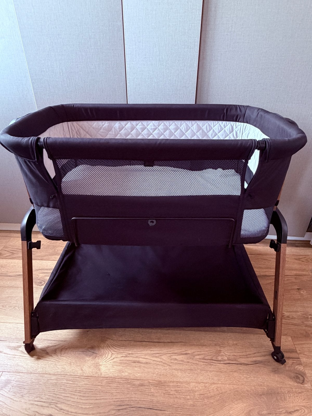 Qute Q Breeze Co-Sleeper/Babywieg - Z.G.A.N. met extra's, Huis en Inrichting, Ophalen, Verstelbaar, 90 cm, Eenpersoons