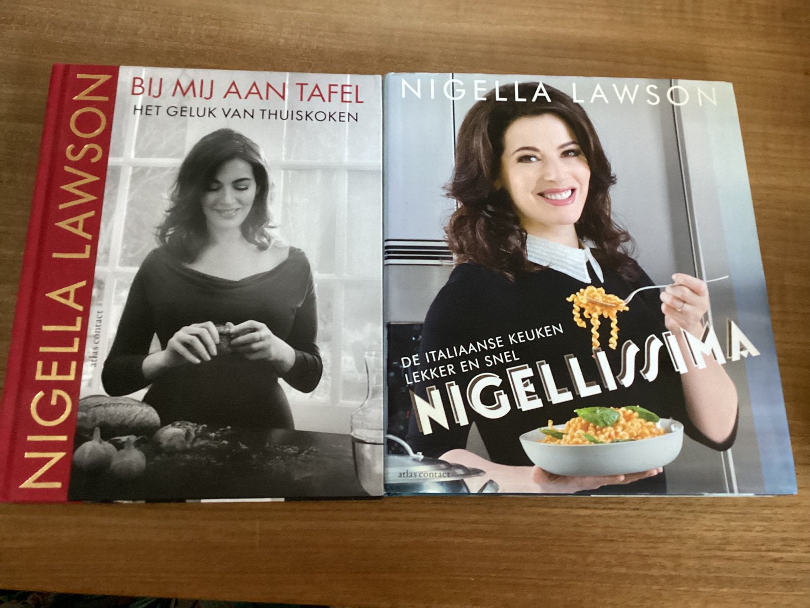 Nigella Lawson - Bij mij aan tafel, Ophalen of Verzenden, Gelezen, Nigella Lawson