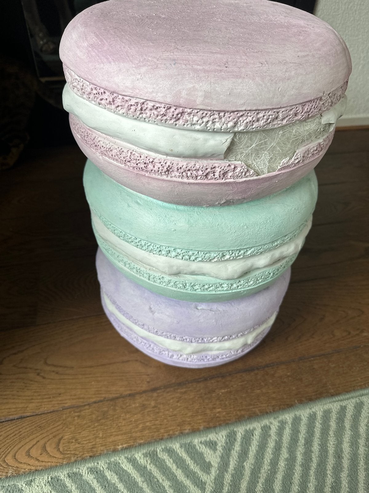 Macaron bijzettafel - beschadigd, eenvoudig te repareren, Ophalen, Overige materialen, Minder dan 55 cm, Gebruikt