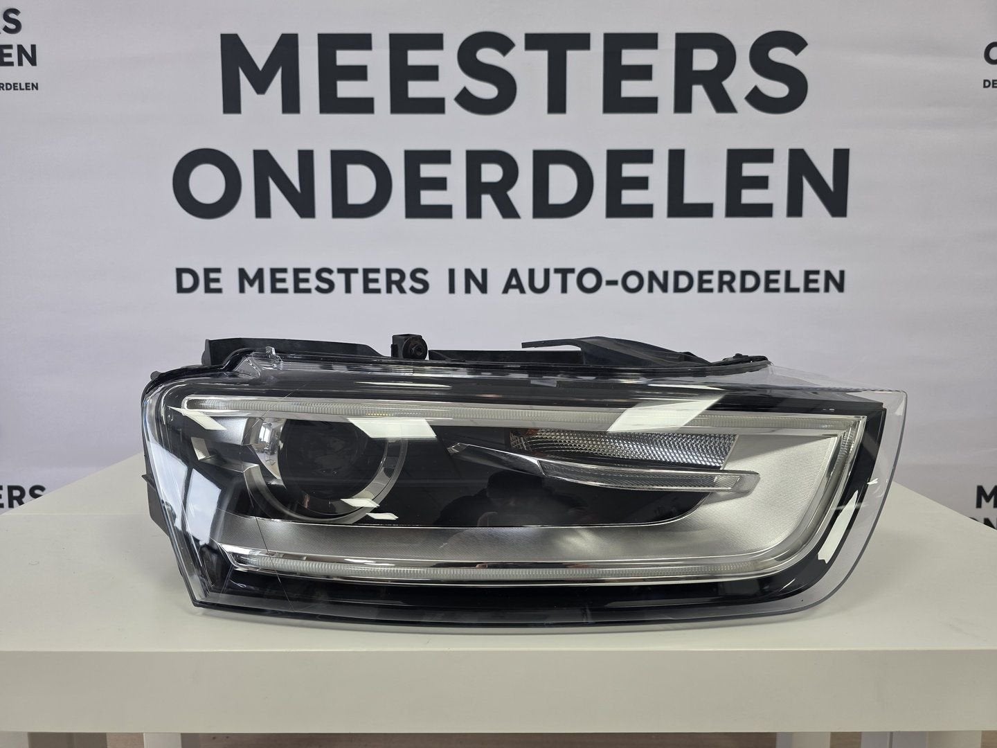 Audi Q3 Koplamp rechts XENON LED 8U0941044, Auto-onderdelen, Gebruikt, -, -, -