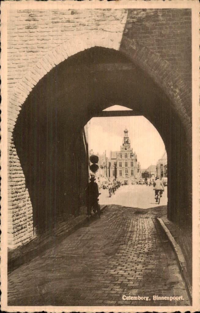 Culemborg - Binnenpoort - Doorkijk naar markt, Ophalen of Verzenden, 1920 tot 1940, Gelopen, Gelderland