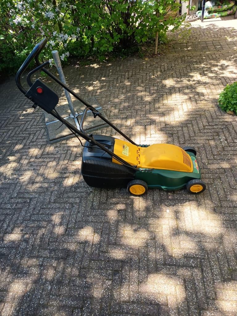 Elektrische Grasmaaier, Ophalen, Gebruikt, Elektrische grasmaaier, Opvangbak