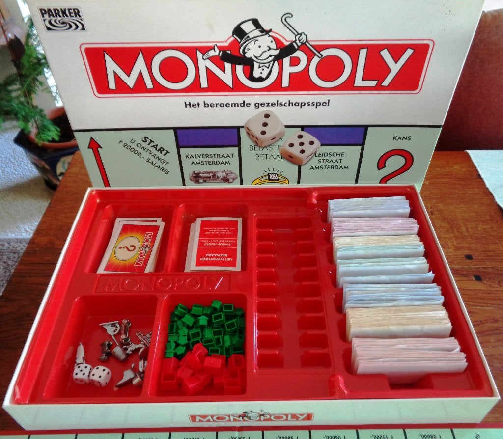 monopoly spel uit de jaren 90, Vijf spelers of meer, Ophalen of Verzenden, Zo goed als nieuw, Parker