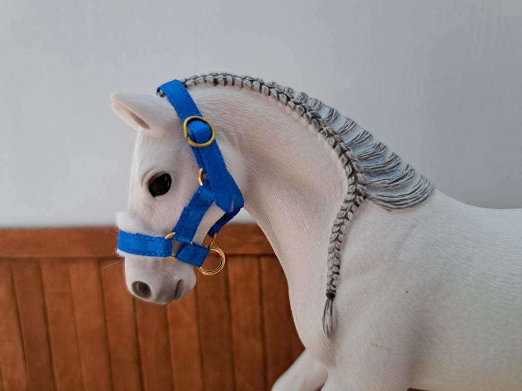 Schleich halster blauw, Ophalen of Verzenden, Zo goed als nieuw, Paard, Beeldje of Figuurtje