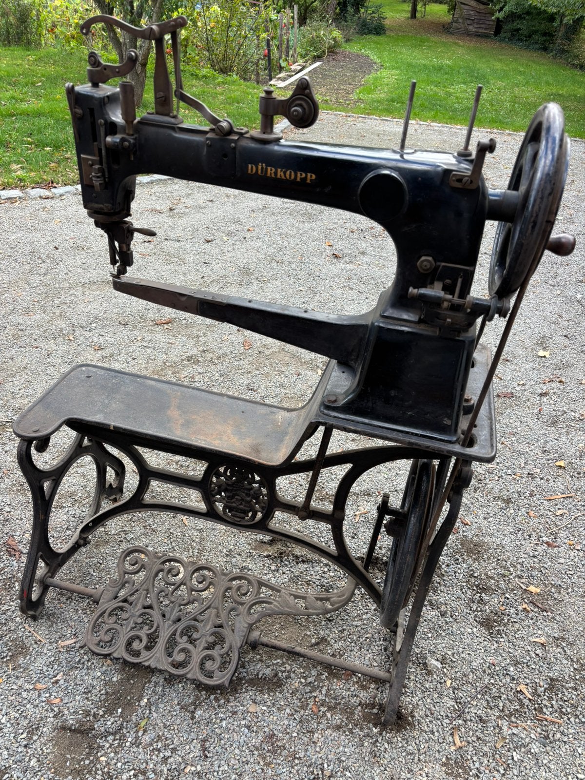 Antiek durkopp naaimachine, Ophalen