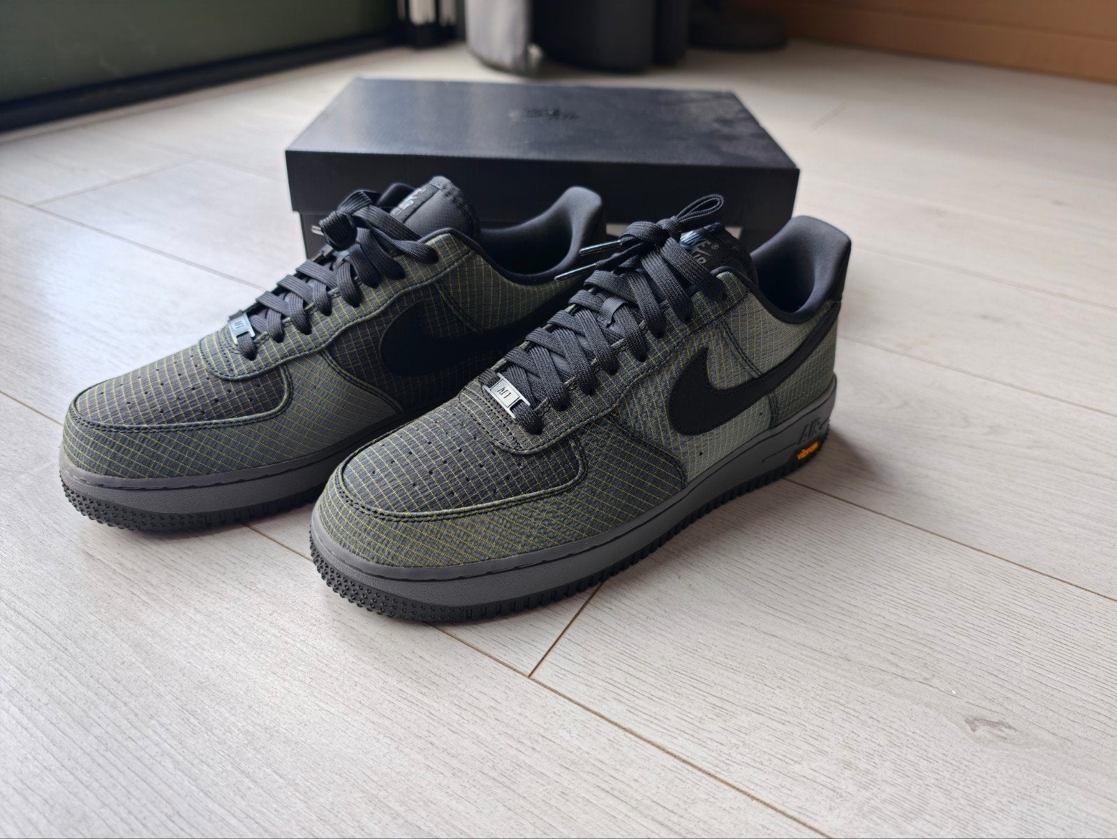 Nike Air Force 1 ’07 LX Vibram "Pencil Point"

| Maat 45.5, Ophalen of Verzenden, Nieuw, Wit