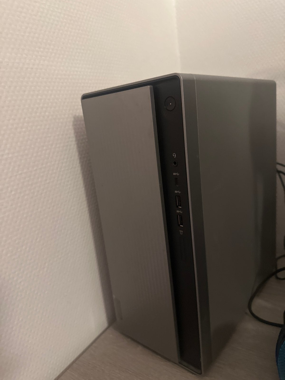 Lenovo IdeaCentre met Intel Core i5, Gebruikt, Minder dan 4 GB, Ophalen of Verzenden, SSD
