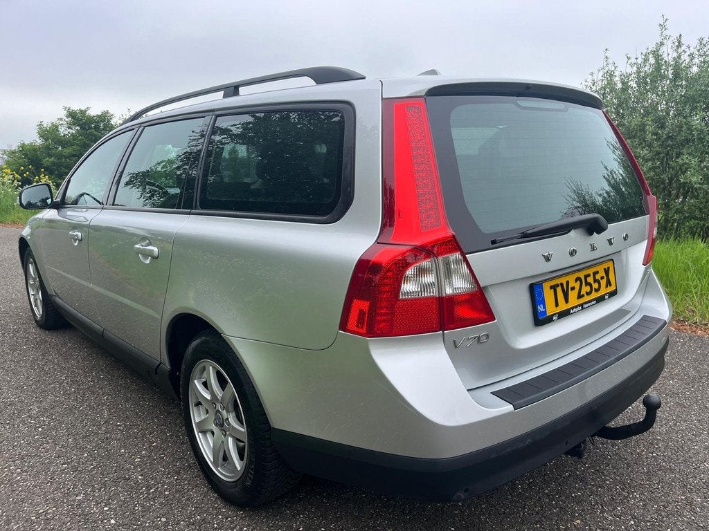 Volvo V70 2.5T | Automaat | 200 PK Clima | Cruise | Trekhaak, Auto's, Volvo, 2521 cc, 93 €/maand, Euro 4, 750 kg