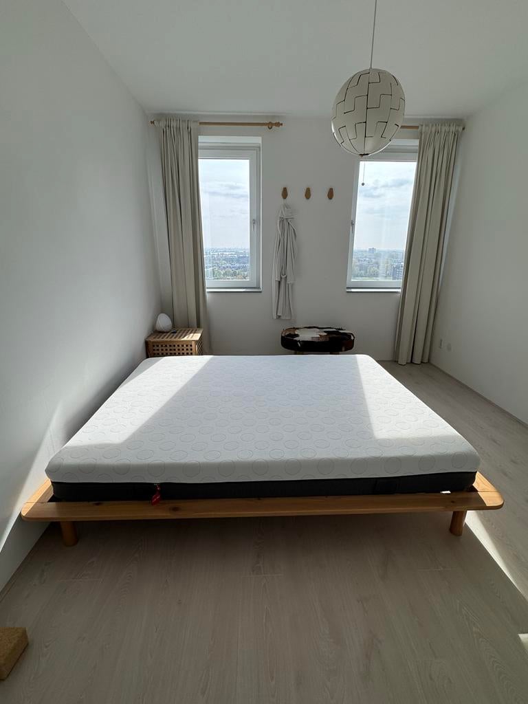 MADE Futon bed met HEMA matras - Japans Design, Huis en Inrichting, Ophalen, Gebruikt, Beige, Tweepersoons