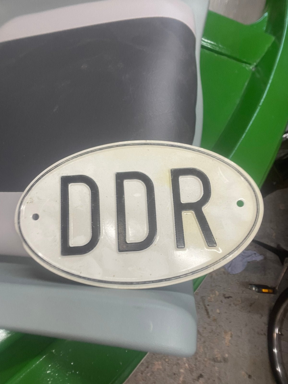 Trabant , wartburg ddr bordje, Ophalen of Verzenden, Nieuw, Voor, Spatbord