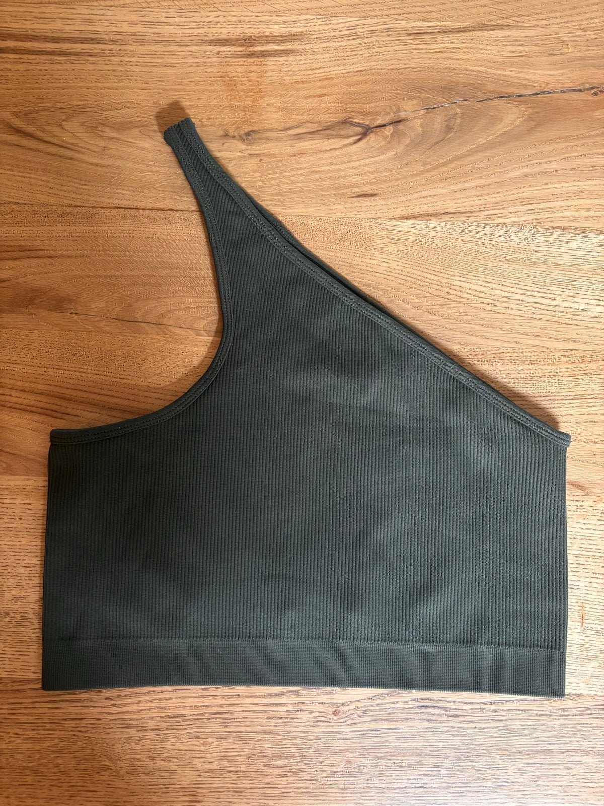 Pinky & Kamal Asymmetrische Rib Crop Top - Maat L, Maat 42/44 (L), Ophalen of Verzenden, Zo goed als nieuw, Zonder mouw