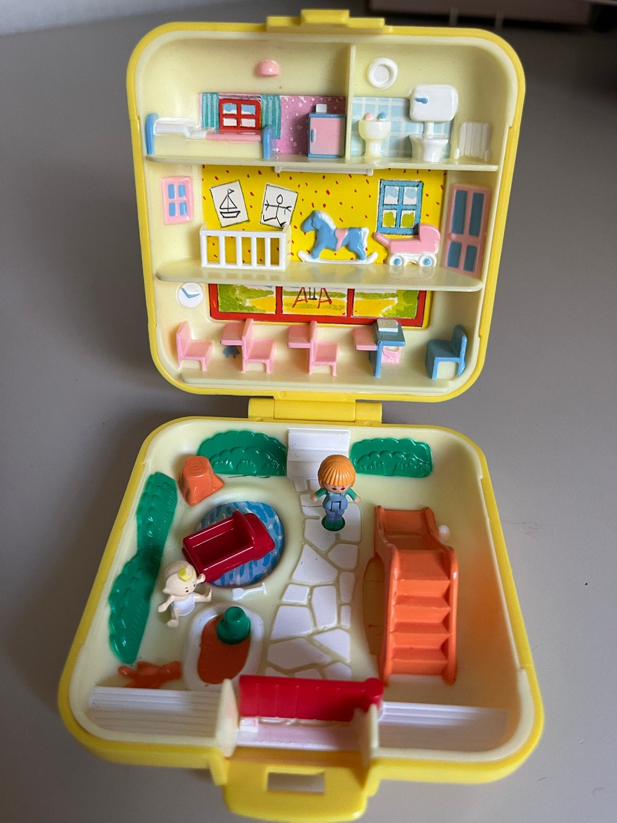 Vintage Polly Pocket Speelhuisje met Figuren, Ophalen of Verzenden, Gebruikt, Overige typen