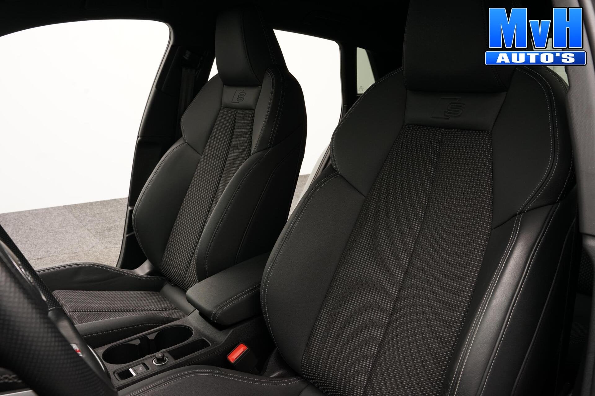 Audi A3 Sportback 30 TFSI S-Line|MATRIX-LED|ACC|19INCH|NAP, Gebruikt, Euro 6, Met garantie (alle), Leder en Stof