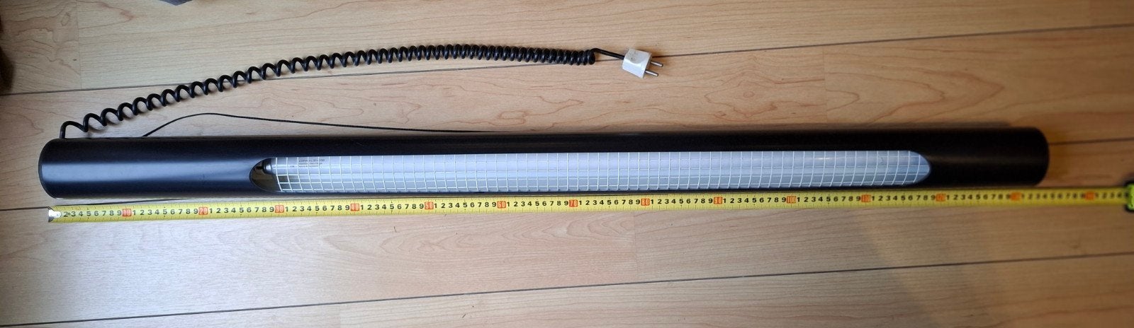 TL lamp, zwarte 130 cm lange goed werkende lamp. € 5,--, Kunststof, Zwart, Zo goed als nieuw, Modern
