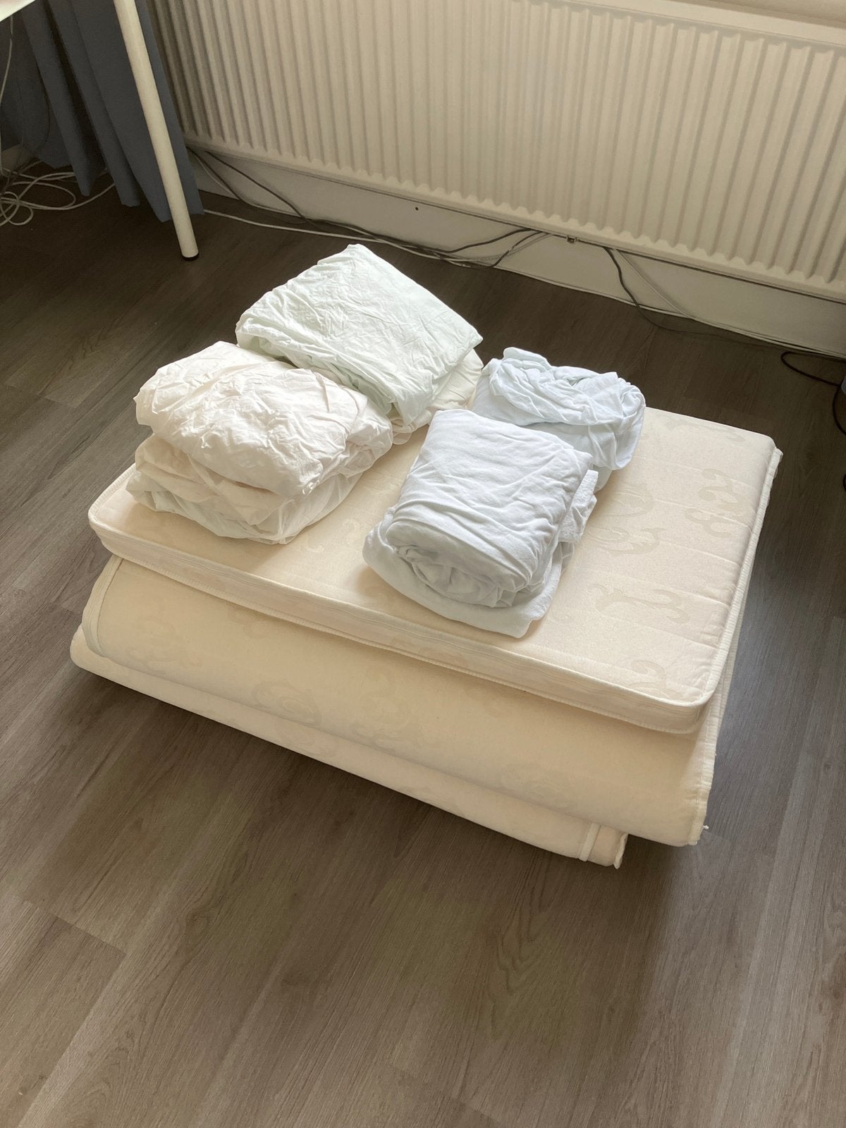 Zgan 2 topmatrassen 90x200 incl beddengoed, Caravans en Kamperen, Caravan accessoires, Ophalen, Zo goed als nieuw