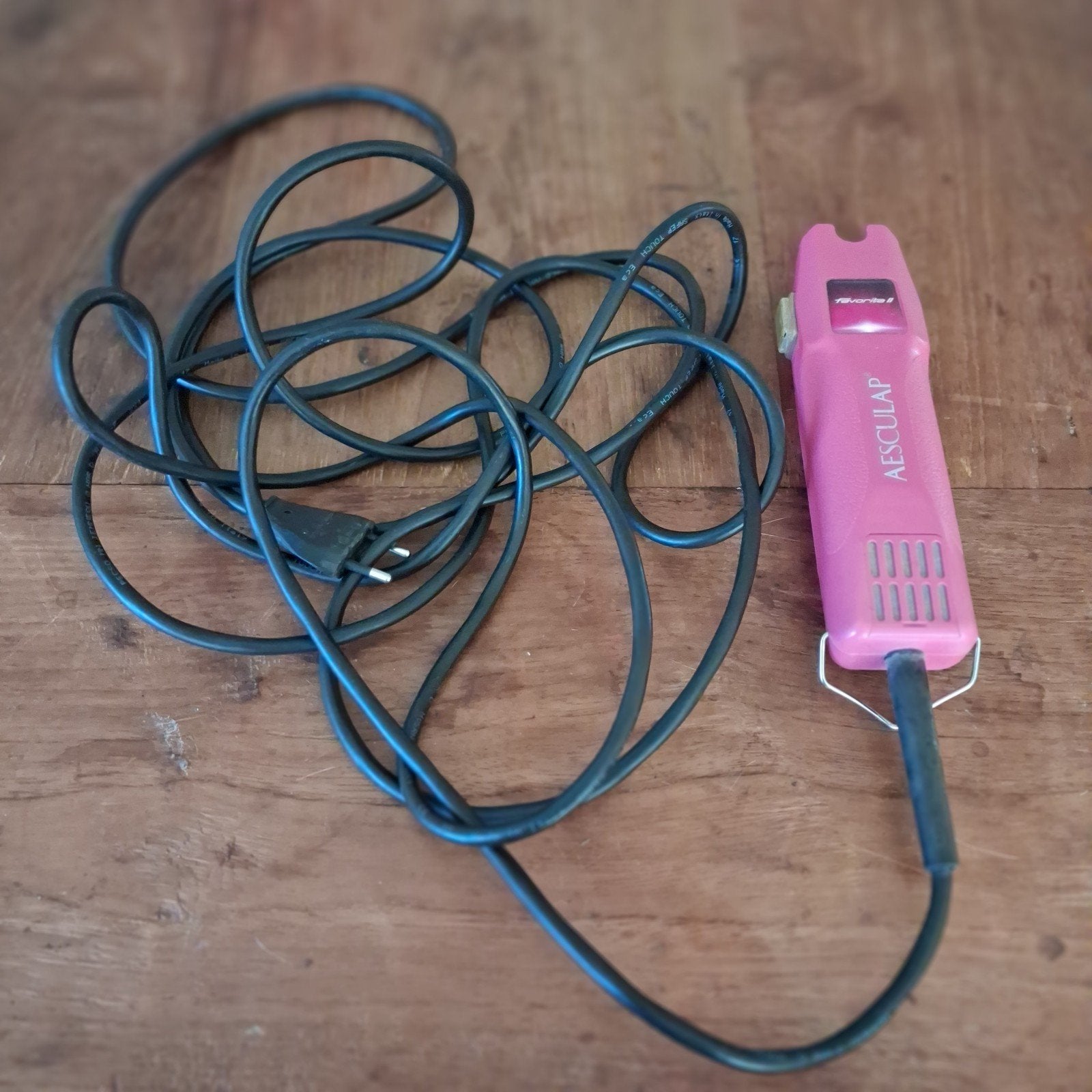 Aesculap Favorita II Pink tondeuseset compleet, Dieren en Toebehoren, Ophalen, Zo goed als nieuw