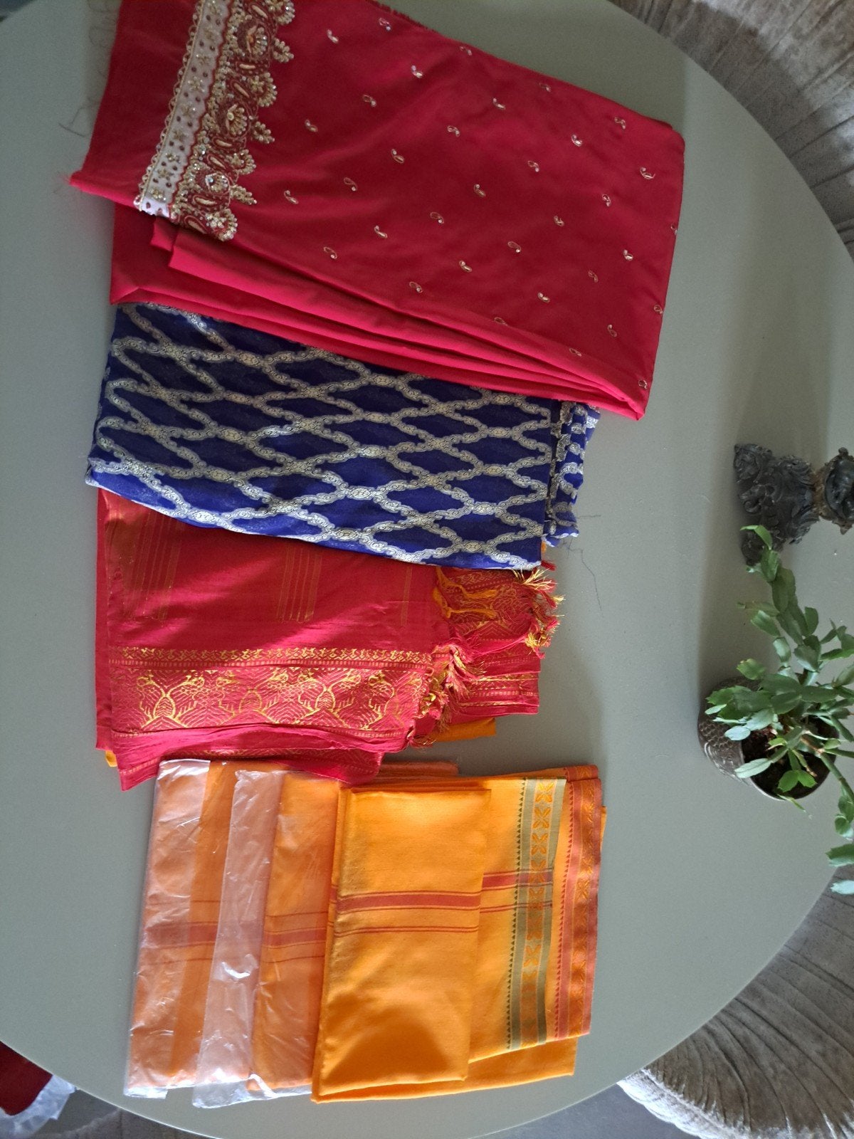 Prachtige partij van 3 Indiase Sari’s –Ideaal voor Bollywood, Kleding | Dames, Ophalen of Verzenden, Nieuw, Overige typen