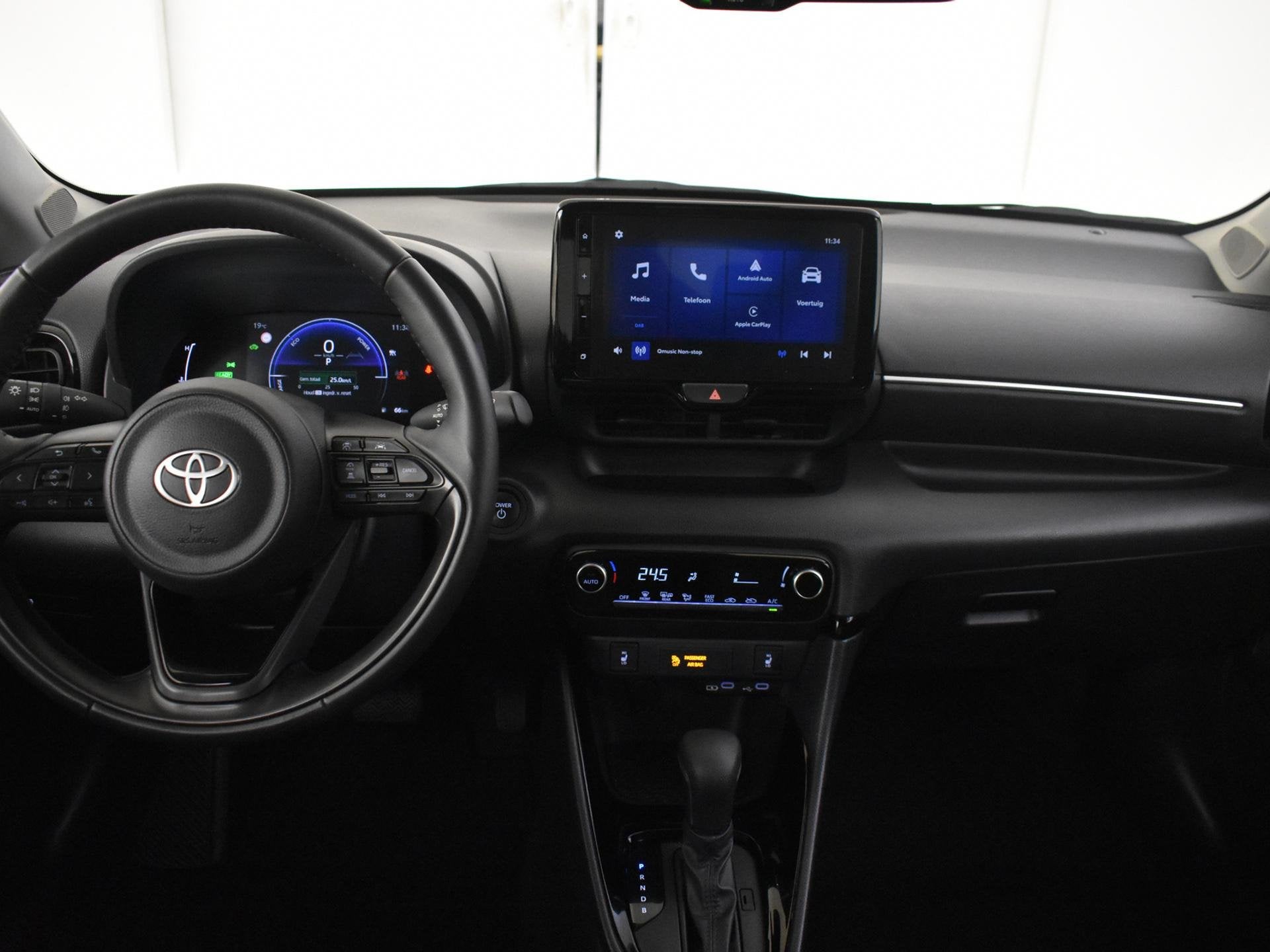 Toyota Yaris 1.5 Hybrid 115 Style | Comfort Pack | Stuur- en, Auto's, 12 maanden, Stof, Gebruikt, Euro 6
