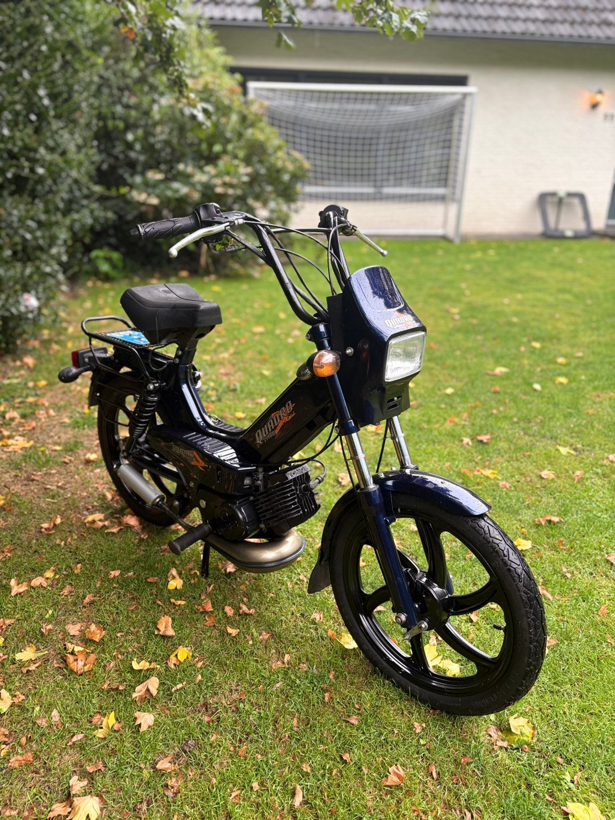 Tomos qaudro blauw kenteken, Fietsen en Brommers, Ophalen, Zo goed als nieuw, Standard