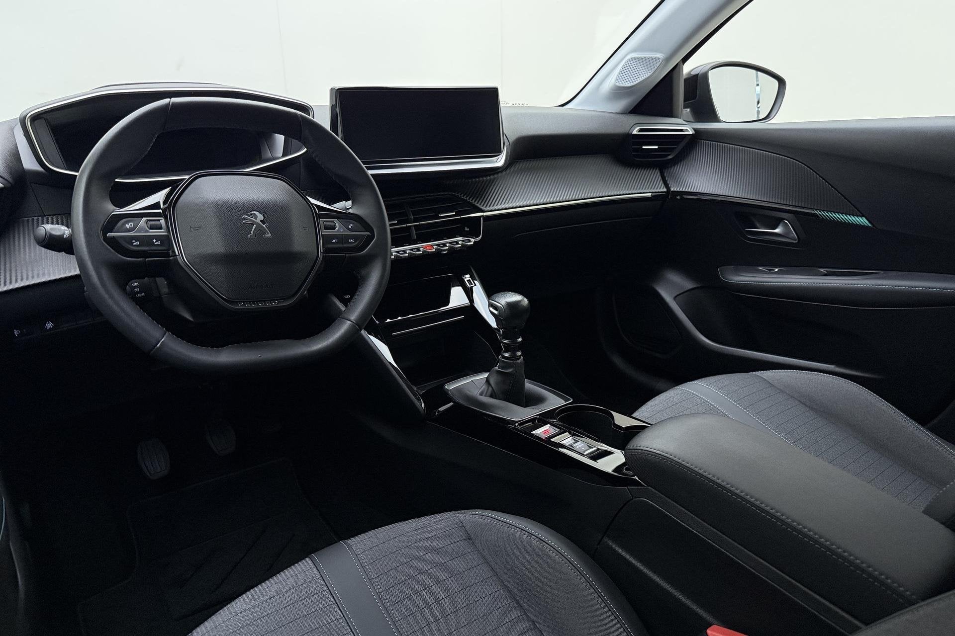 Peugeot 208 1.2T Allure Pack 100pk | Navigatie | Adaptive Cr, Voorwielaandrijving, 101 pk, Gebruikt, Euro 6
