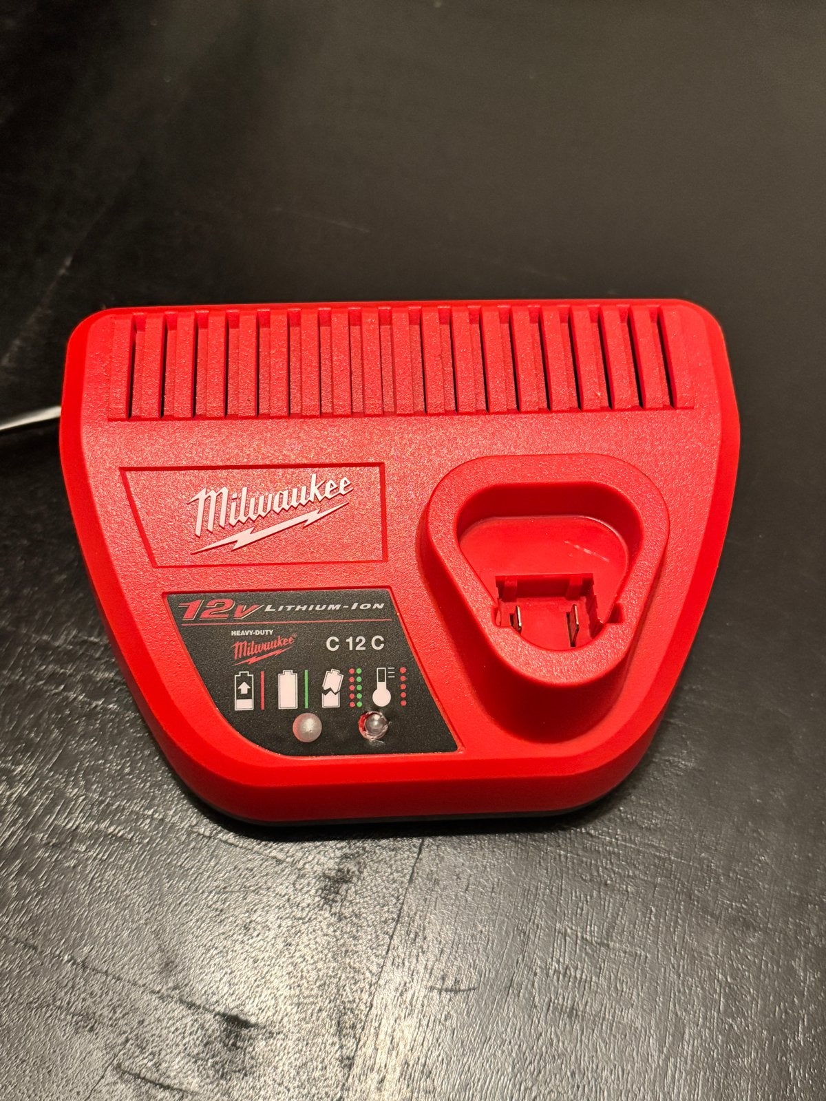 Milwaukee C12 C 12V Li-Ion Acculader, Ophalen, Gebruikt