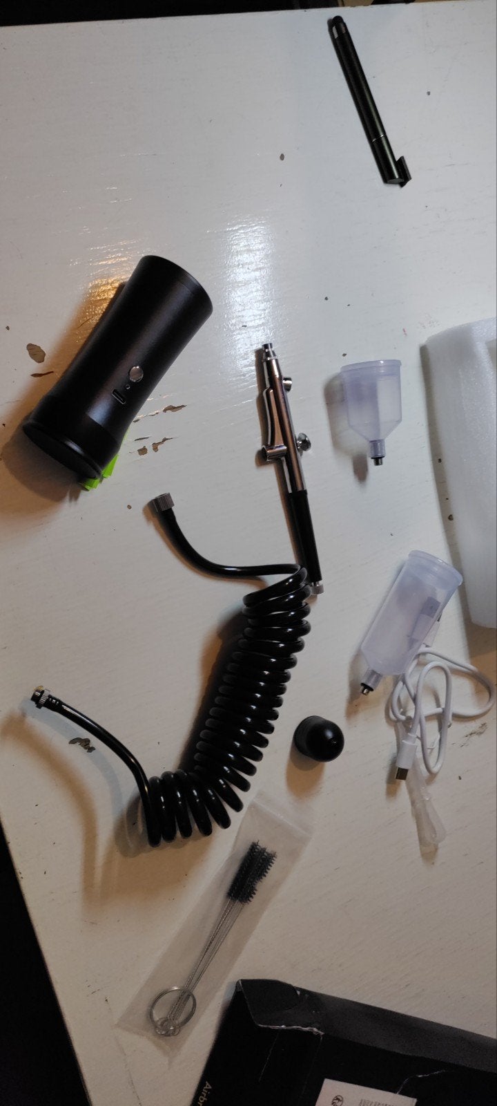 Airbrush set met compressor en accessoires, Ophalen of Verzenden, Zo goed als nieuw, Airbrush en Toebehoren