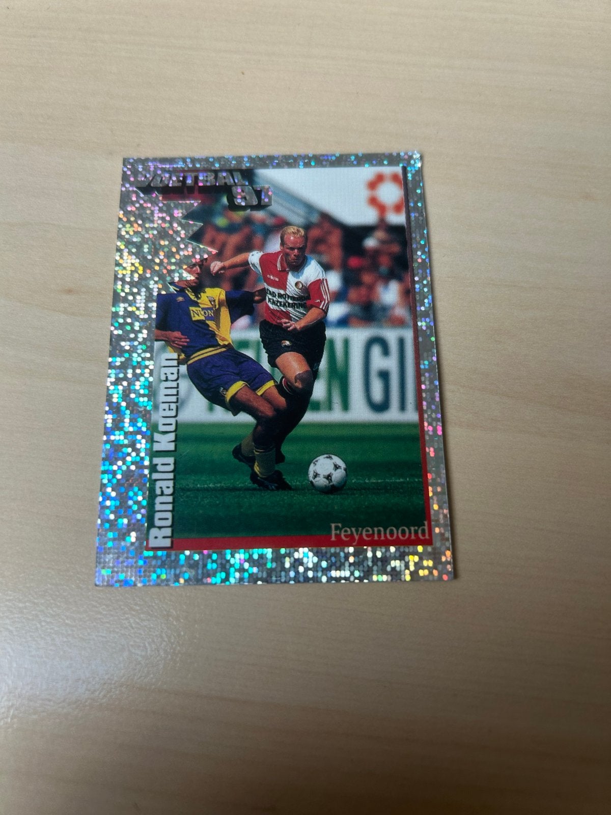 Voetbal '97 Panini Ronald Koeman Feyenoord, Ophalen of Verzenden, Zo goed als nieuw, Feyenoord, Poster, Plaatje of Sticker
