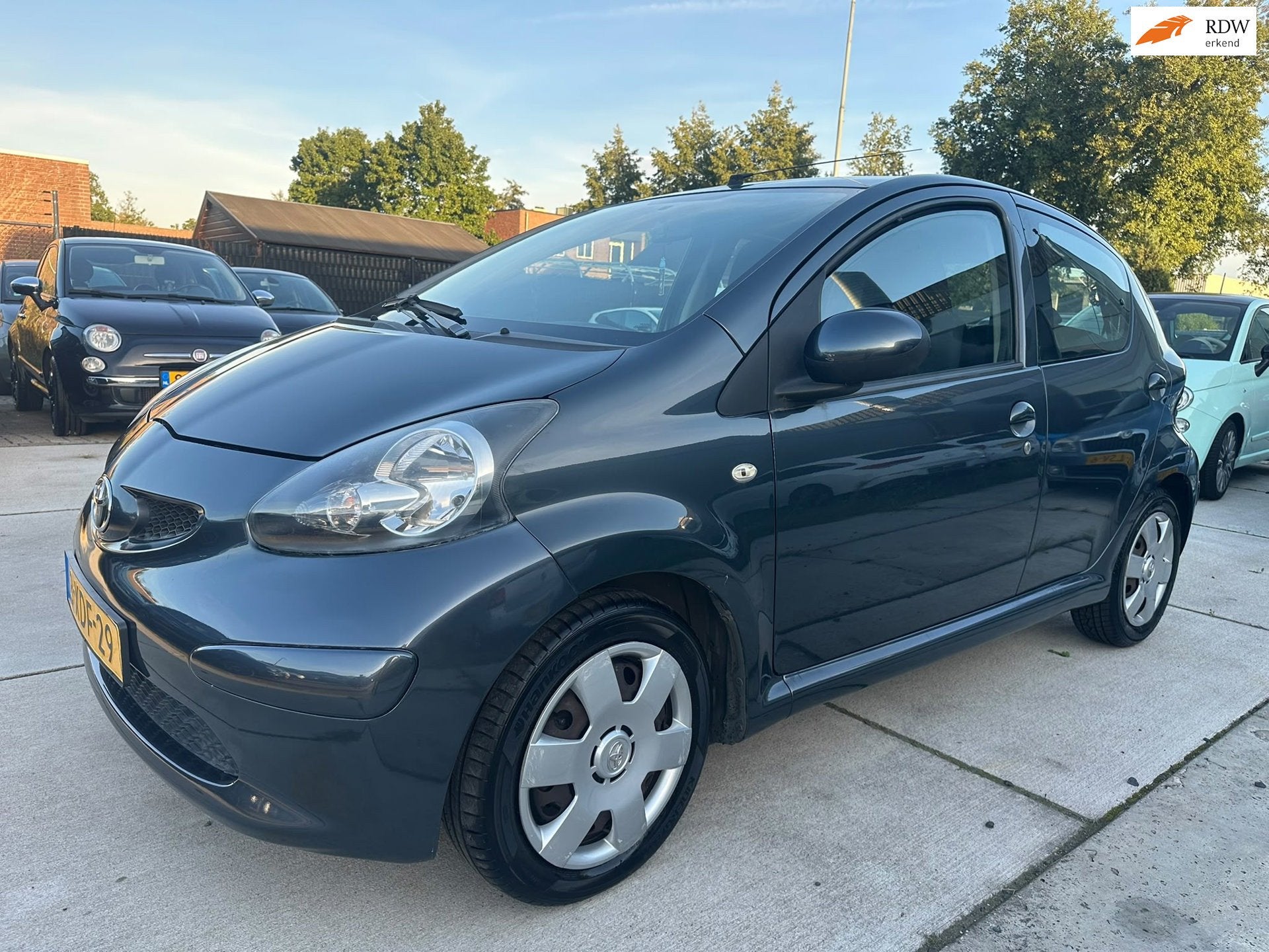 Toyota Aygo 1.0-12V 5 DRS AIRCO/ NIEUWE APK/ NIEUWE KOPPELIN, Voorwielaandrijving, Stof, Gebruikt, Zwart