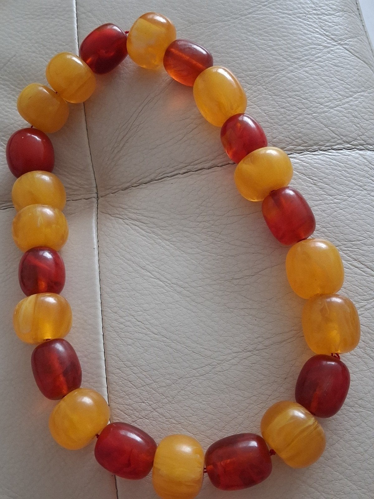 Bakeliet ketting 55 cm met grote kralen 218 gram, Ophalen of Verzenden, Overige materialen, Ketting