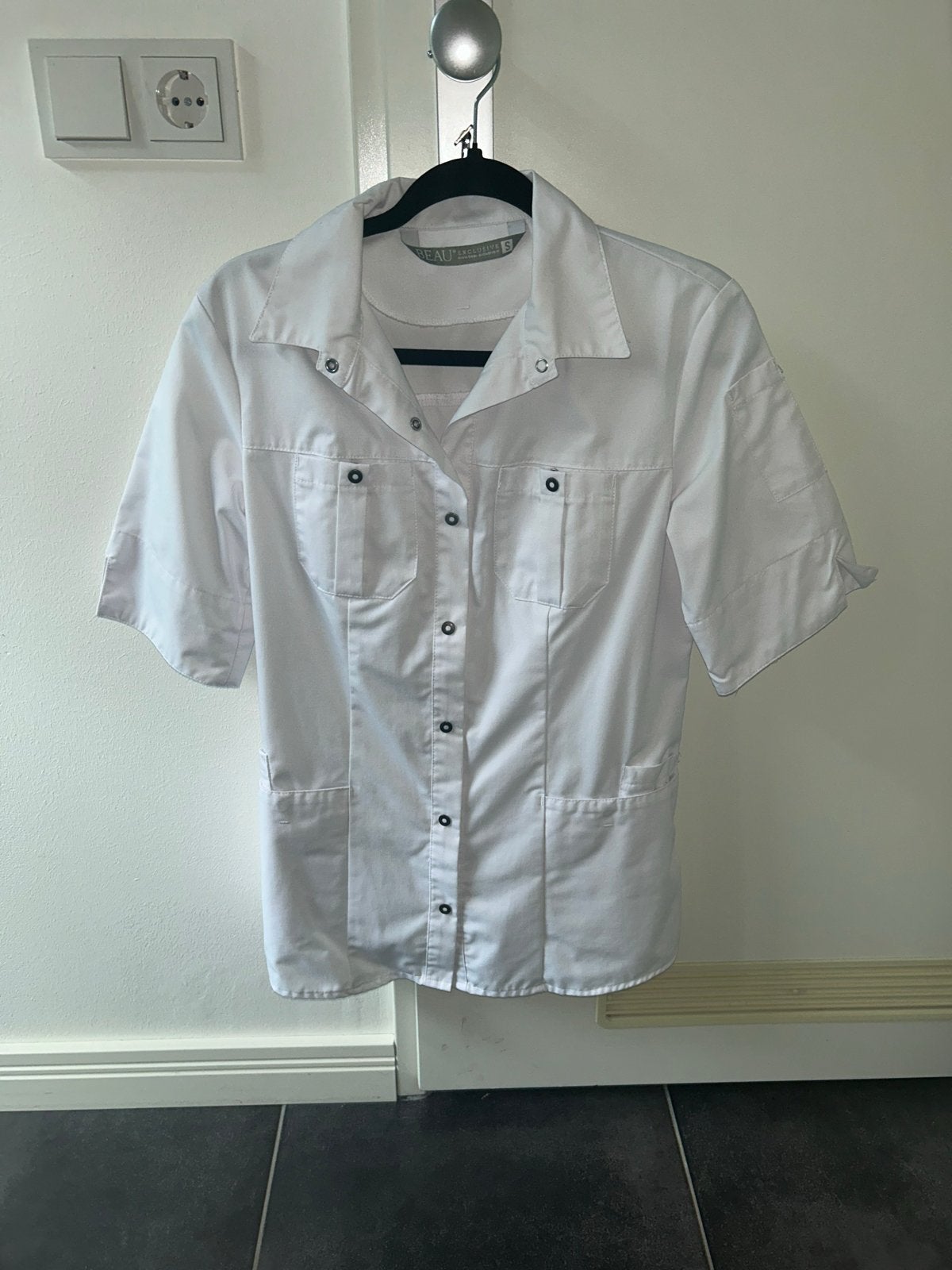 Witte zorgjas Maat S Beau Exclusive, Kleding | Dames, Wit, Ophalen of Verzenden, Zo goed als nieuw, Jasje