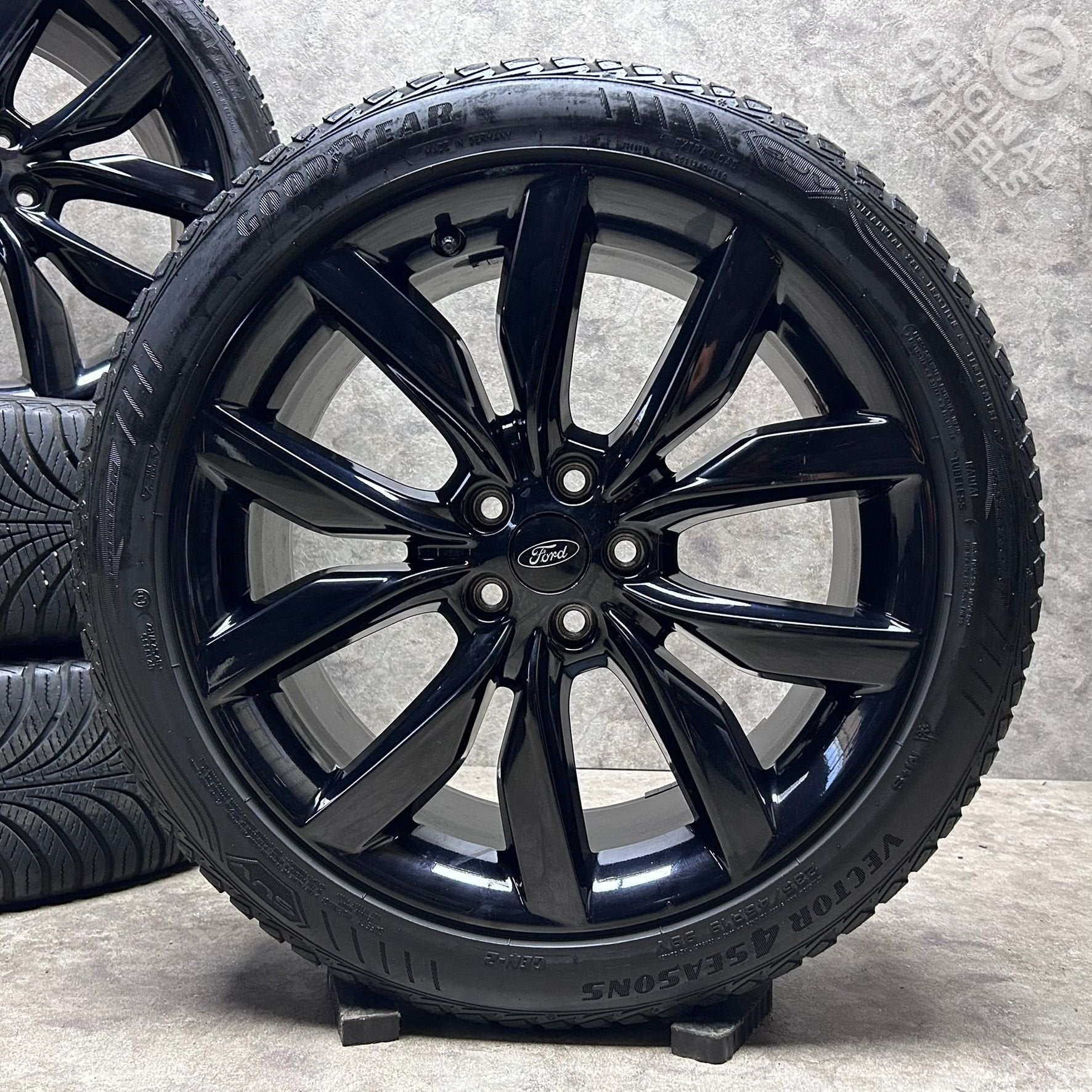19 inch originele velgen + all season banden Ford Kuga MK2, Auto-onderdelen, 19 inch, Gebruikt, -, -