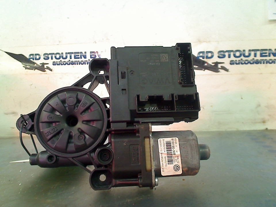Motor Raammechaniek Links Voor Passat (362) 2011, Gebruikt, Volkswagen, Volkswagen AG, Kundenbetreuung@volkswagen.de