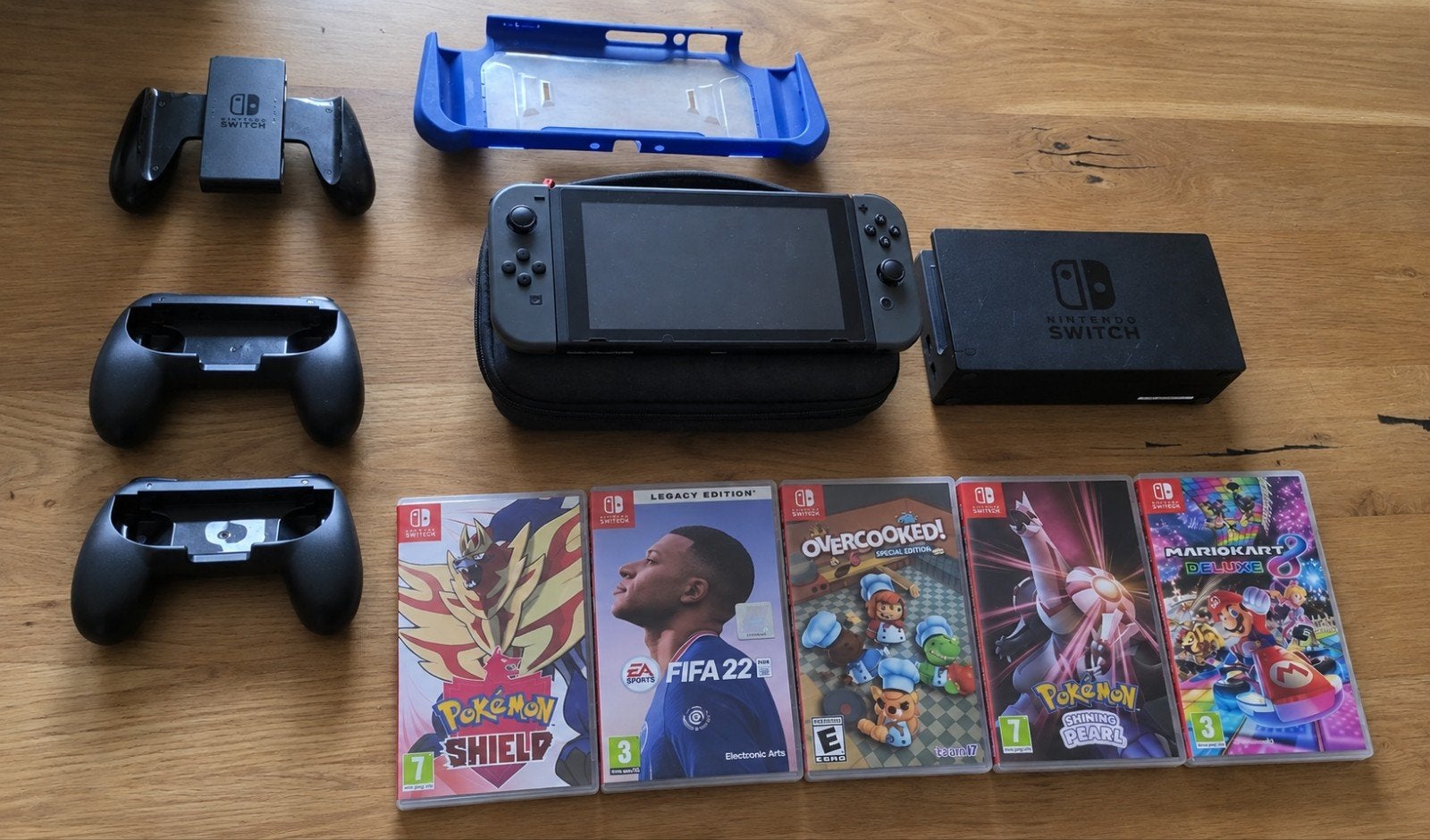 Nintendo Switch met 5 games en extra controllers, Ophalen of Verzenden, Gebruikt, Met 2 controllers, Switch Original