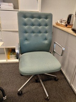Comfortabele Bureaustoel - Groen/Blauw Vitra Eames EA199, Ophalen, Zo goed als nieuw, Bureaustoel, Groen