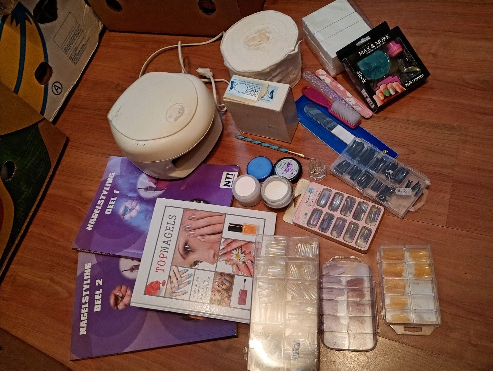 nagels spullen te koop alles voor 10,00 euro, Ophalen, Zo goed als nieuw, Ogen