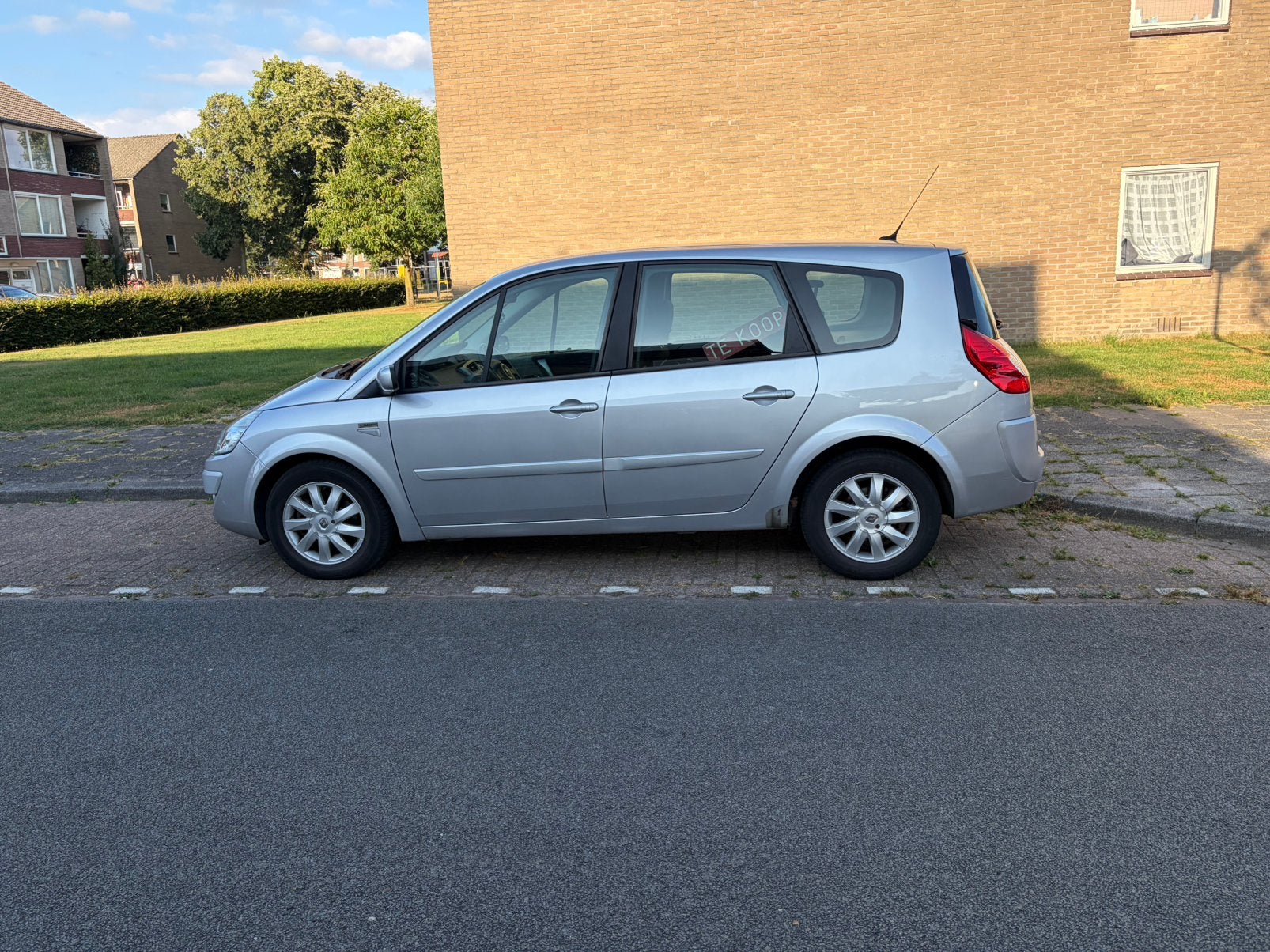 Renault Grand Scenic 2.0 16V 5P AUT 2007 Grijs, Auto's, 1998 cc, 4 cilinders, Origineel Nederlands, 650 kg