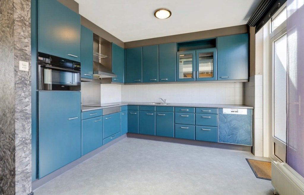 Complete keuken met inductiekookplaat en combi-oven, Huis en Inrichting, Keuken | Complete keukens, Ophalen, Zo goed als nieuw