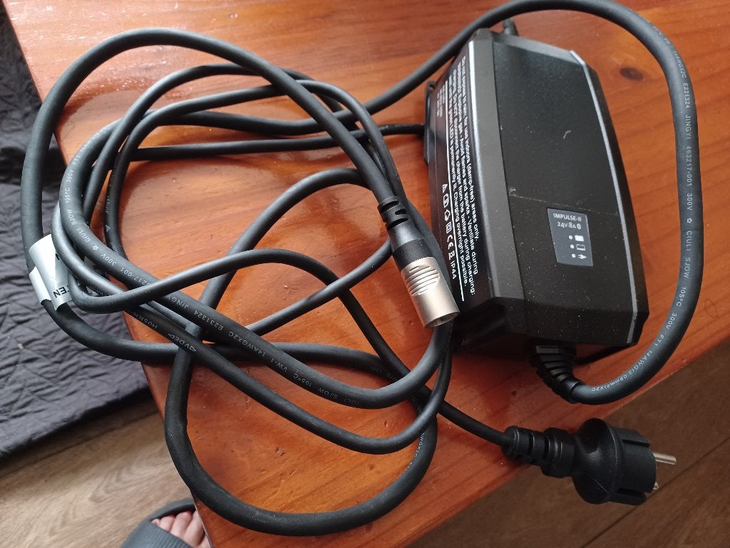 oplader universeel voor scootmobiel, Ophalen, Nieuw
