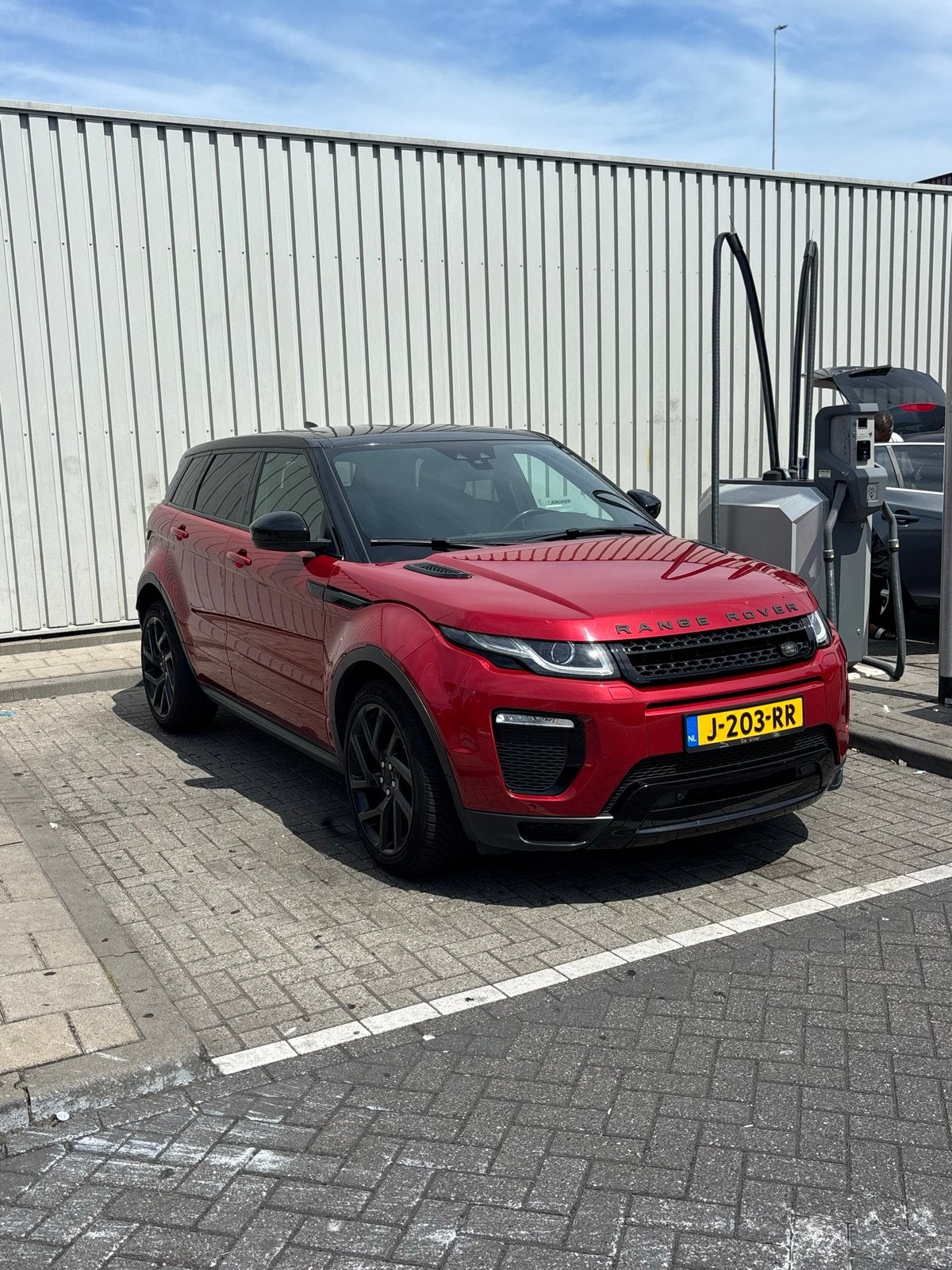 Land Rover Range Rover Evoque 2.0 TD4 4WD AUT 2017 Rood, Automaat, Zwart, 2000 kg, Bedrijf