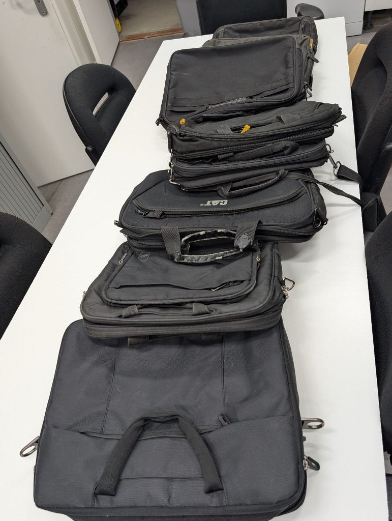 Partij gebruikte laptop tassen 14 en 15 inch, Computers en Software, Laptoptassen, Gebruikt, 15 inch, Ophalen of Verzenden, Laptophoes