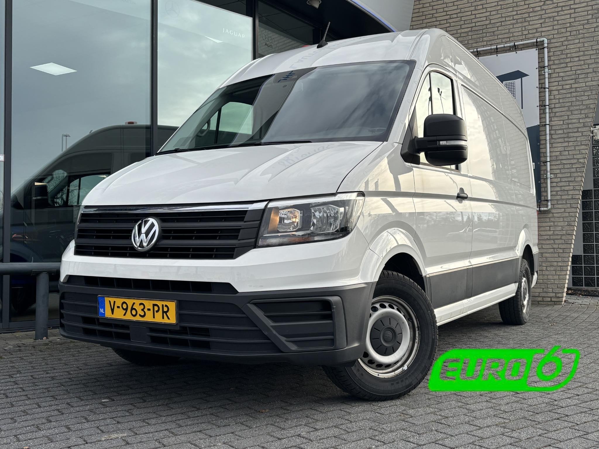 Volkswagen Crafter 35 2.0 TDI L3H3*A/C*CRUISE*HAAK*CAM*TEL*3, Auto's, Stof, Gebruikt, 4 cilinders, Volkswagen