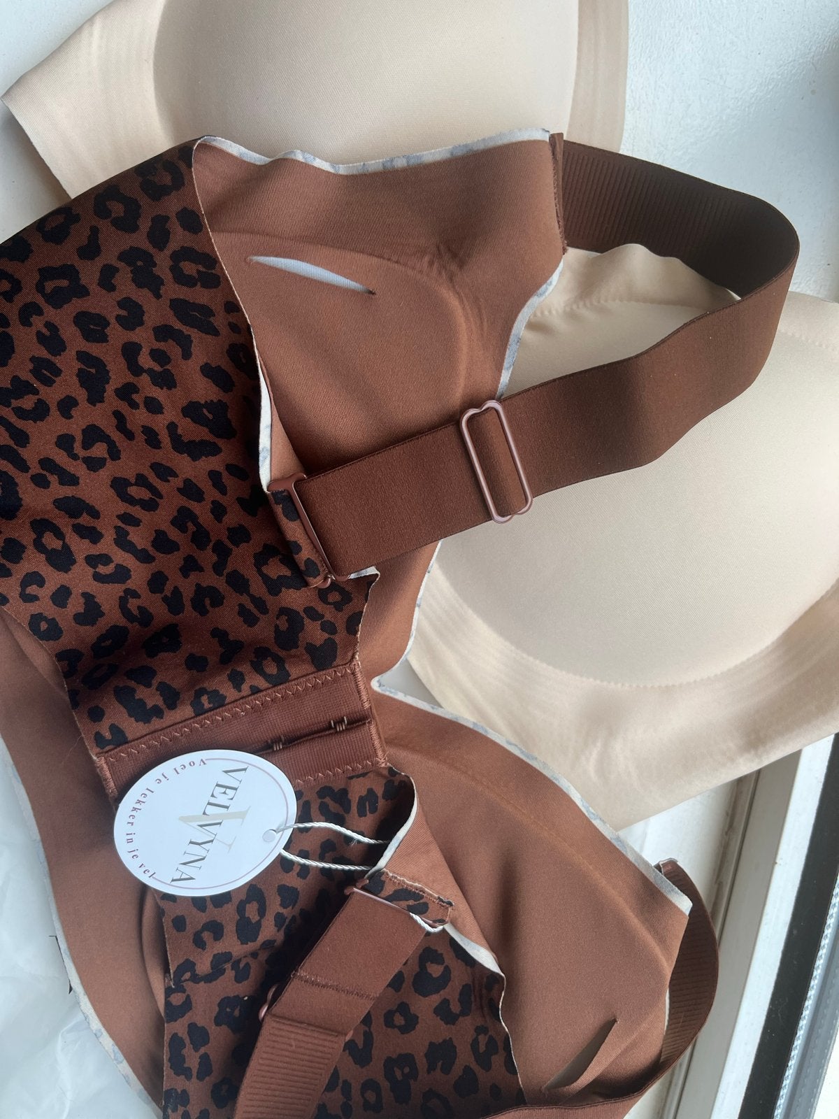 2x Velvyna Gel BH's Nieuw met kaartjes - Maat L, Verzenden, Beige, BH